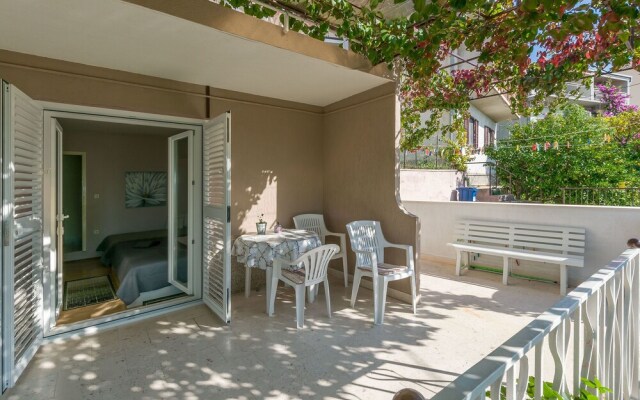 Apartment and Rooms Tatjana