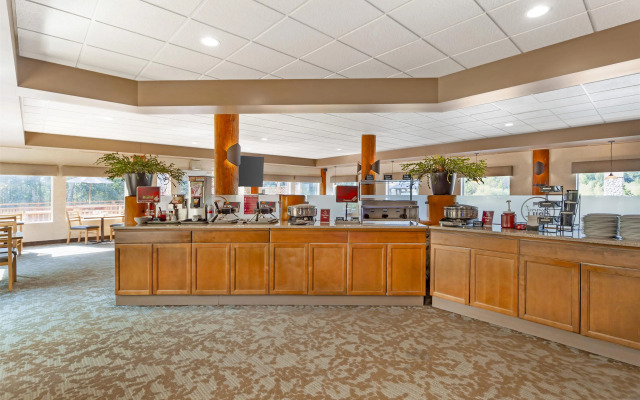 Best Western Plus Valemount Inn & Suites