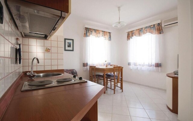Nice Home in Medulin With Wifi and 1 Bedrooms