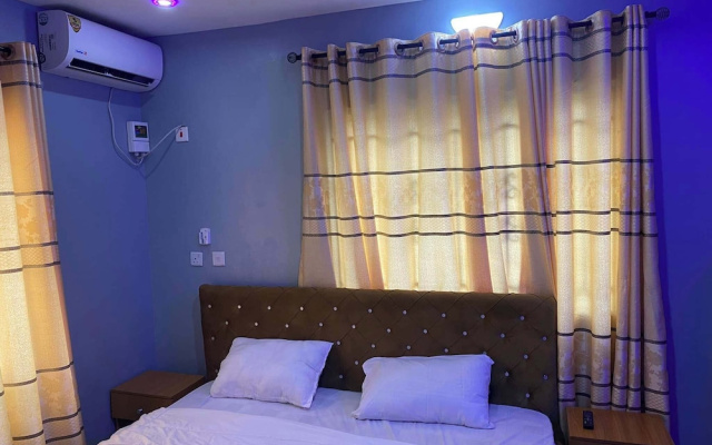 Foyin Hotel And Apartment