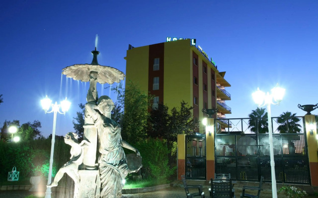 Hotel Zeus