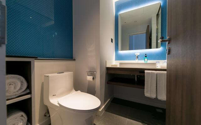Holiday Inn Express Shanghai Tangzhen by IHG