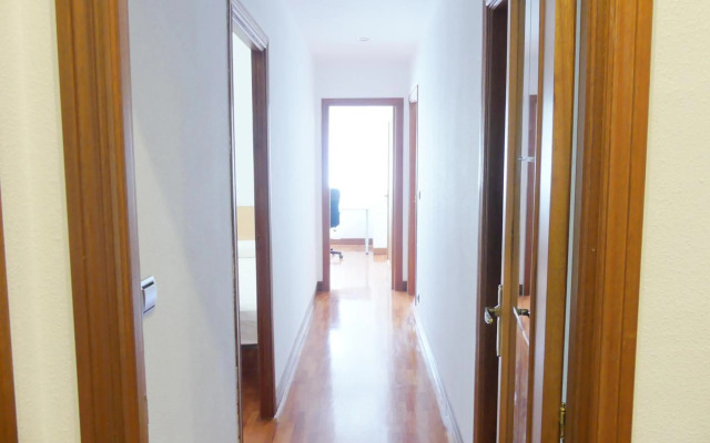 Apartamento luminoso, funcional y amplio en zona hospitalaria