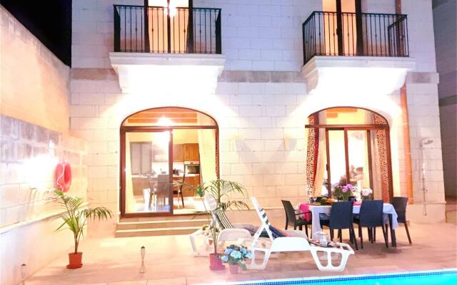 Blue Holiday Ramla
