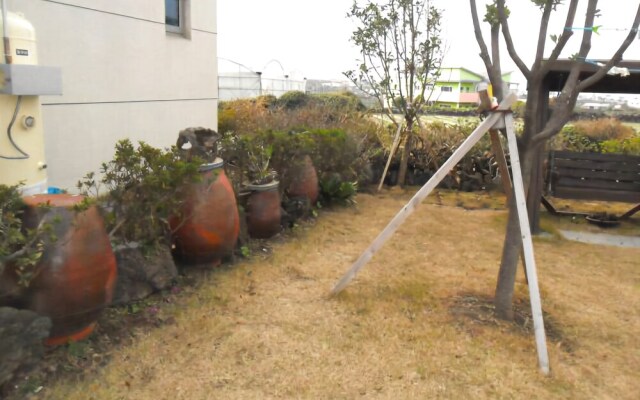 Jeju Track & Unshared House Pension