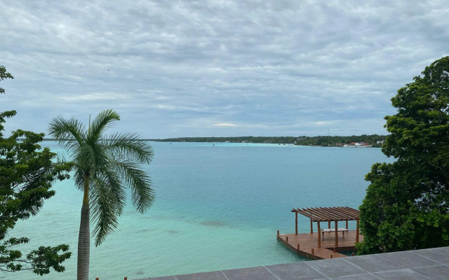 Cristalino Lagoon Front Hotel Restaurant & SPA