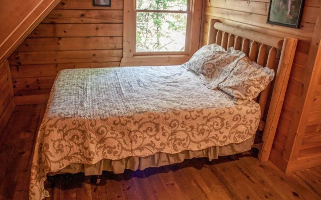 24 Bear Trax - 3 Br Cabin