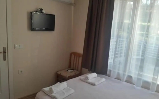 Camlaralti Pansiyon