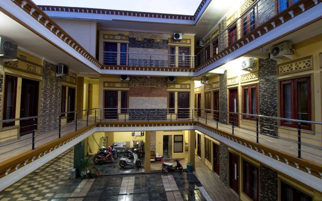 RedDoorz near Petra University