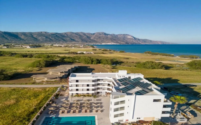 Nicolas Grand Suites - Adults Only