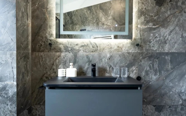 Chic & Central 3BR Retreat in the Historic Center