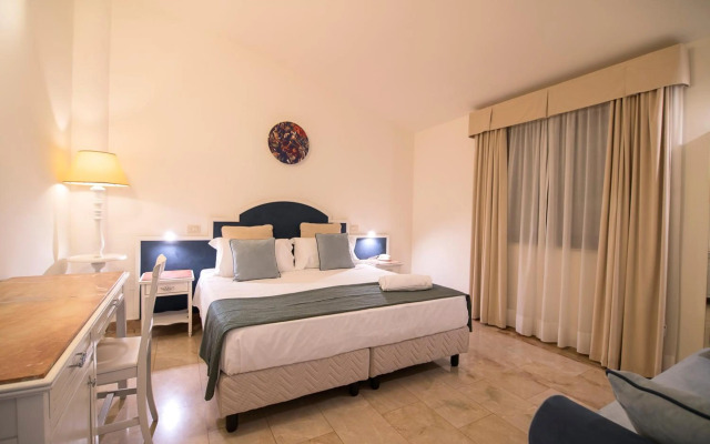 Delfino Beach Hotel