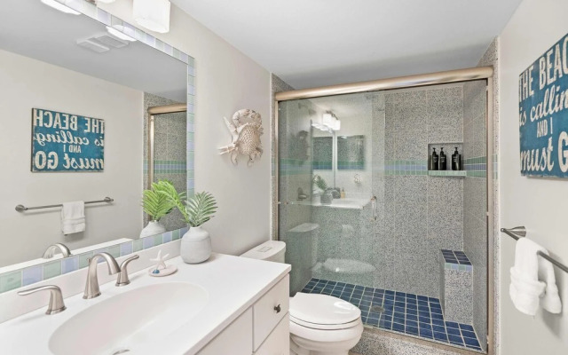 Vast Oceanfront Views Pool Patio Tennis