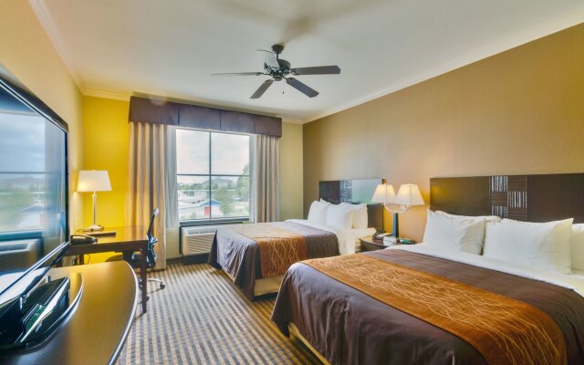 Comfort Inn & Suites Fort Worth - Fossil Creek