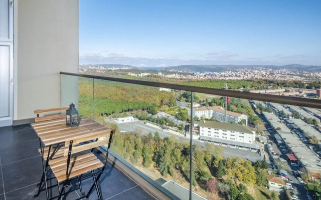 Modern Flat With Balcony Near Uniq Istanbul