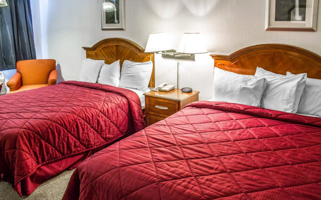 Rodeway Inn & Suites Roseburg