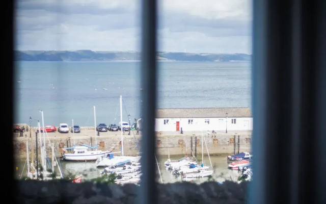 Goscar Court - 1 Bedroom Apartment - Tenby