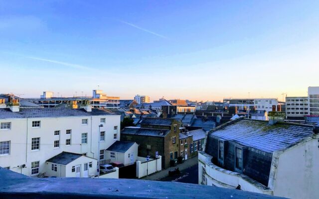 The Skye Seaview Apartment