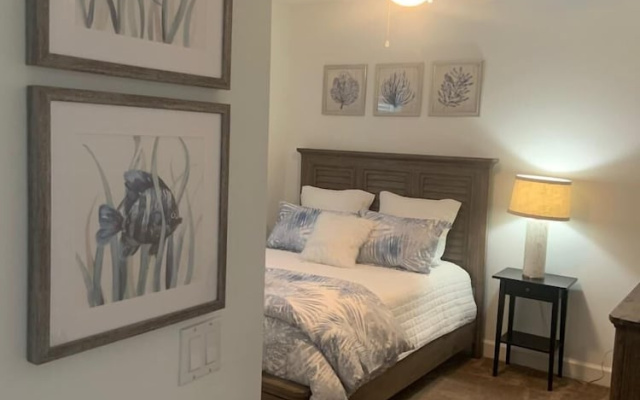 Pavilion Palms 103b