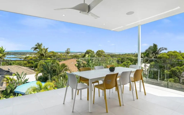 Magnificent views on Arkana, Noosa Heads
