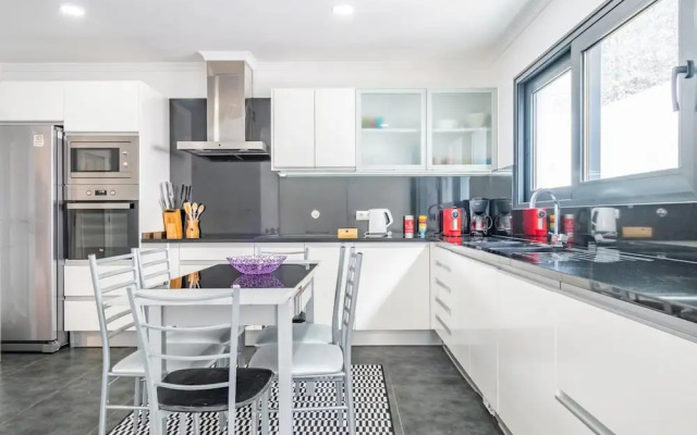 Uptown Sea View by Madeira Sun Travel