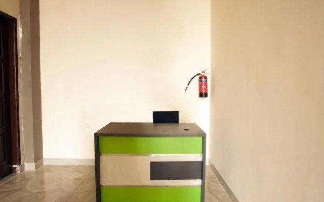 Dinda Residence by OYO Rooms