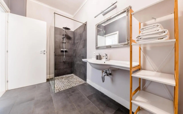 Stylish Ground Floor Apartment