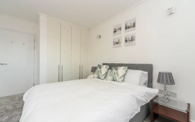 Riverside Stunning Flat In London Close To The O2