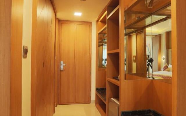 Hotel Omega - Gurgaon Central