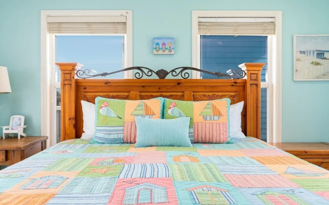 Selah 3 Bedroom Home by RedAwning