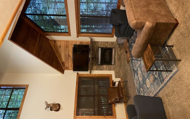 Whitetail Cabin 2 Bedroom Cabin by RedAwning