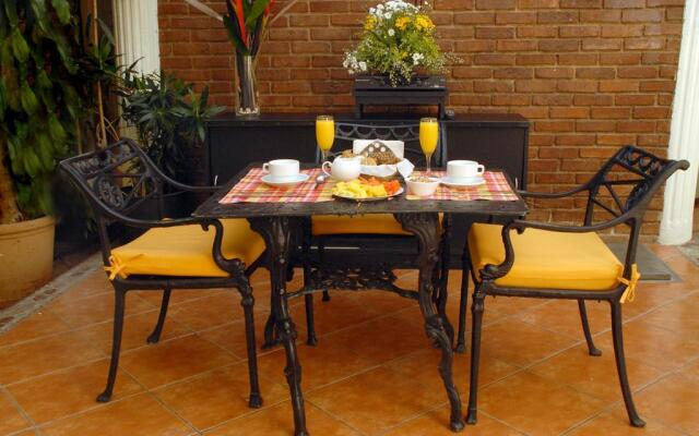 Suite Colonial by Cristi