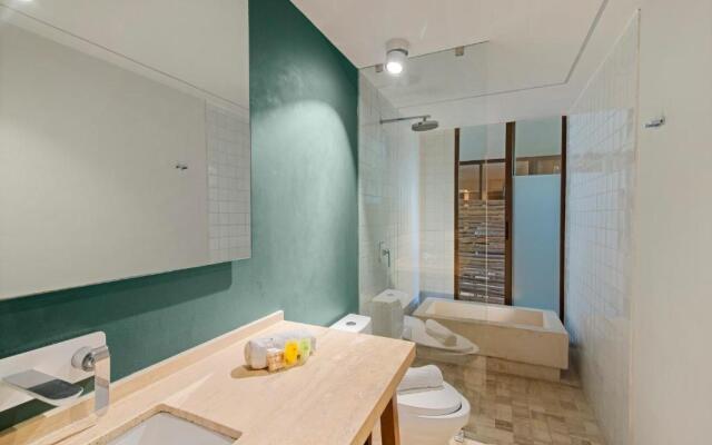 103 Cozy apartment with private terrace 2 br 2 ba