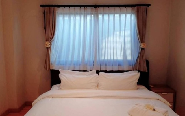 Bedspread Hostel - Adults Only