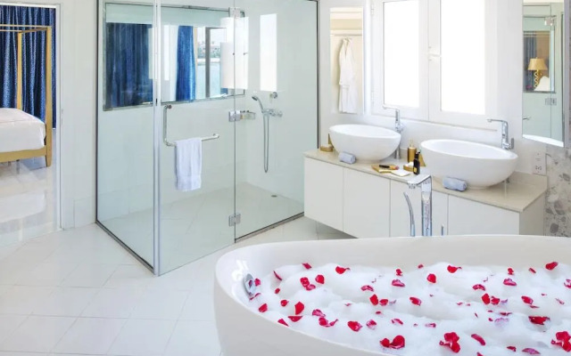 The Palm Jumeirah Villas - Frond E