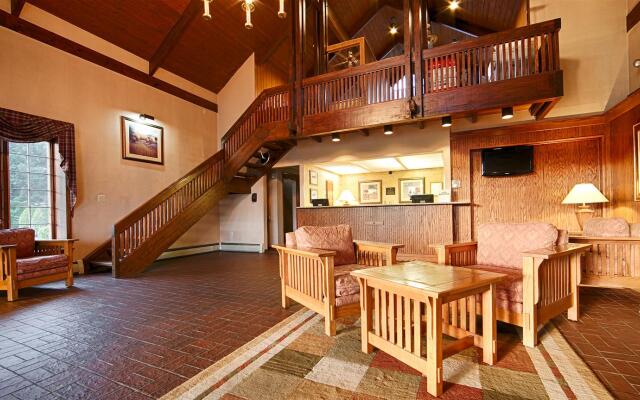 Red Roof Inn & Suites Hazleton