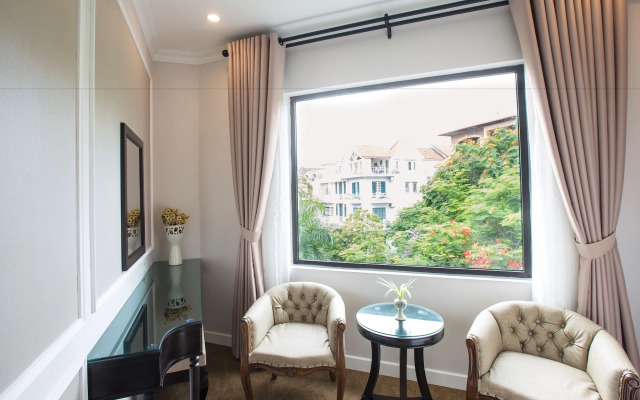 Dinh Elegant Hanoi Hotel