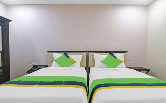 Treebo Trend Purple Square Hotel