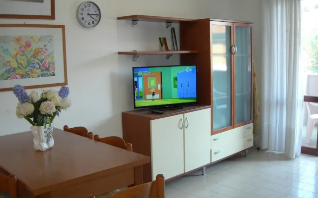 Beautiful Apartment For 5 People-swimming Pool-ac by Beahost Rentals