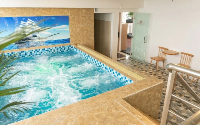 Legend Hotel