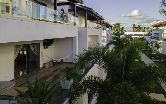 New Beachfront Penthouse by RedAwning