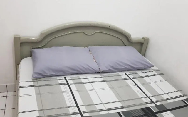 OYO 90079 Villa Pondok Idola