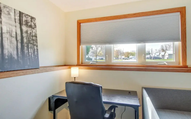 Bright Little Chute Condo w/ Deck & Yard!