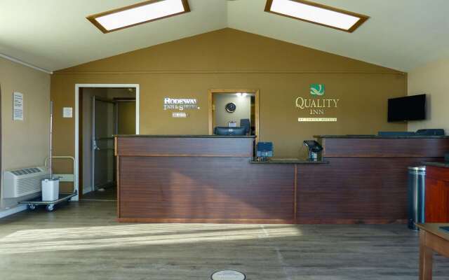 Rodeway Inn & Suites Ontario