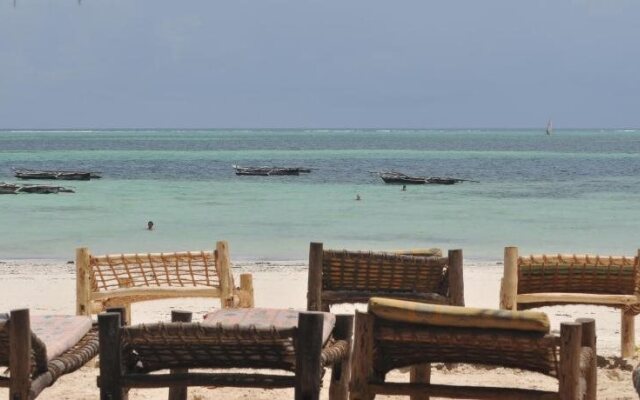 Mama Njoe Lodge