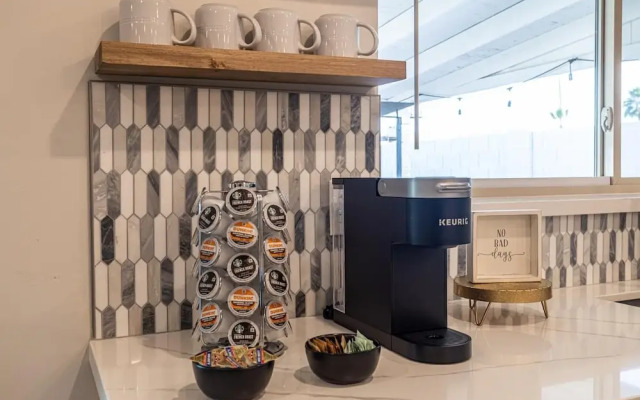 Open Floor Mesa Gable Vacation Home with Heated Pool by Redawning