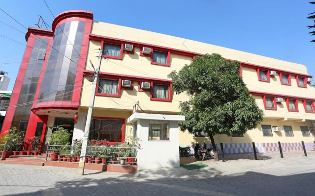 OYO 4319 Hotel Great Periwal