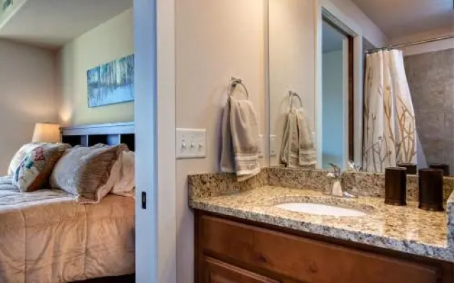 Condo in Newpark