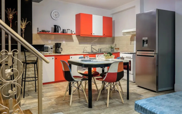 Krousonas Mountain View Suite