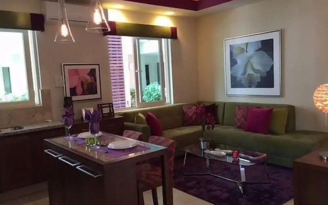 Romantic Zone V177 Studio